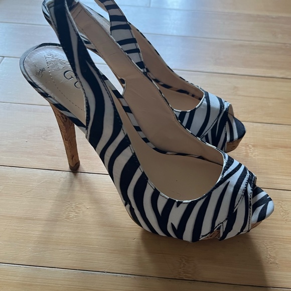 Guess Zebra Platform cork heels size 7 1/2 - Picture 2 of 9